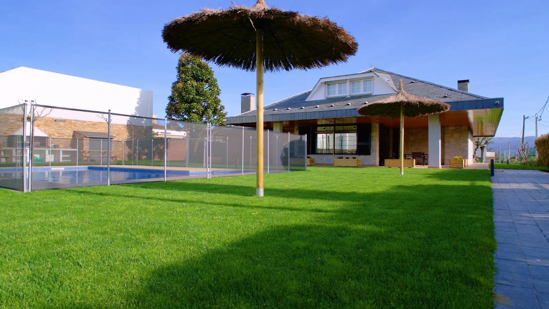 Casa De Vacaciones Con Padel En Montseny By Can Forcadell Girona Spain